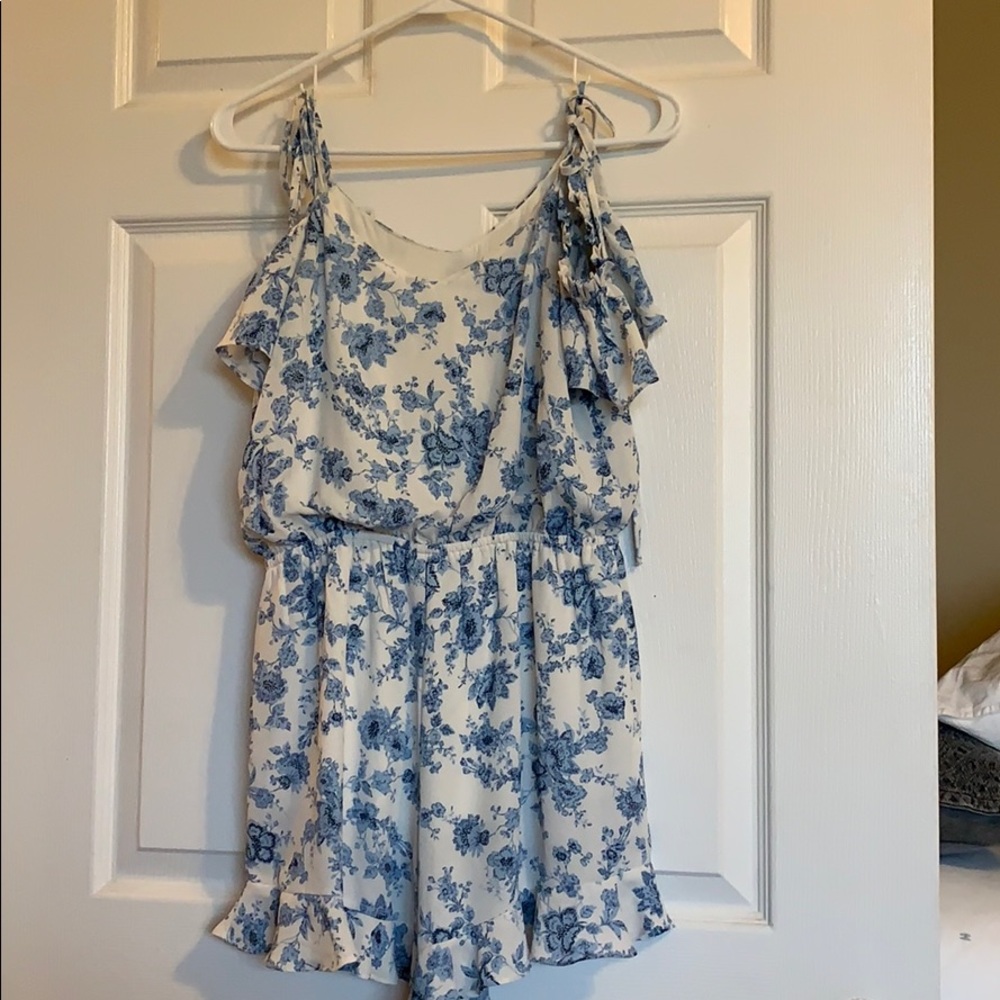 Off the shoulder floral romper
